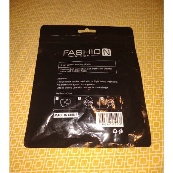 Fashion Mask Daisy Studded Reusable Face Mask Black - Picture 3 of 3